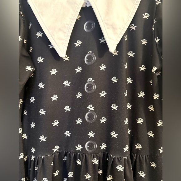 Wednesday Adams Dress Halloween Costume - Picture 5 of 6